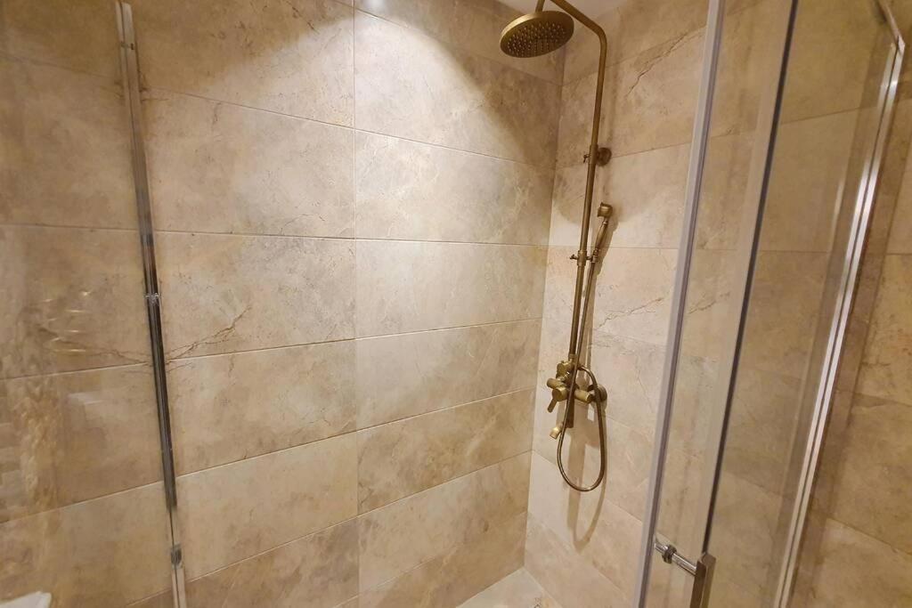 Luxury Green Apartment Pristina Kültér fotó